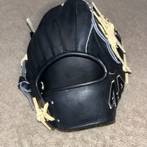 Brand New Custom 44 Pro - Picture 3 of 3